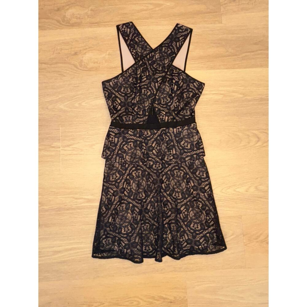 BCBGMaxazria black lace nude underlay peplum cocktail dress size 2